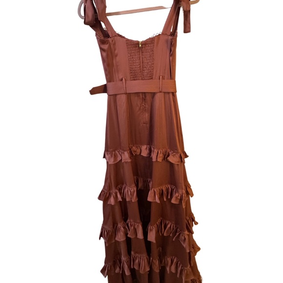 Elegant Brown Ruffled Dress - Picture 3 of 6